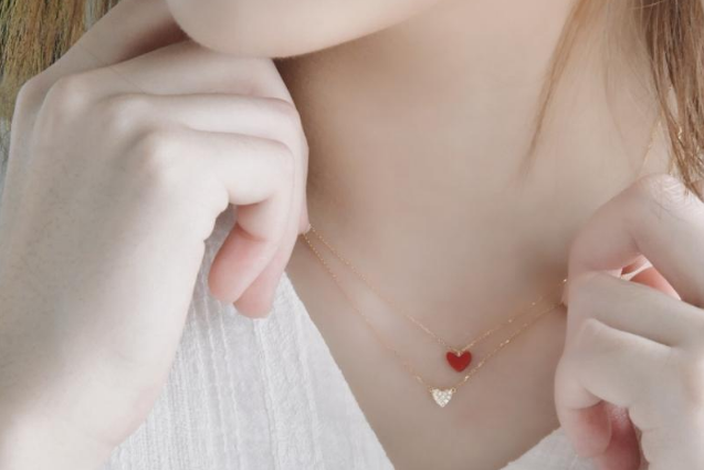 ahkah项链 小红心,ahkah小红心项链是什么材质