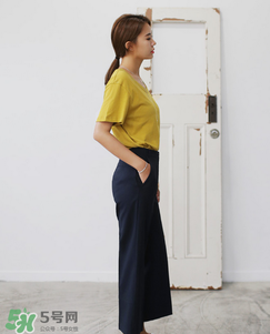 黑色阔腿裤搭配什么样的上衣?,黑色阔腿裤和外套搭配 黑色阔腿裤搭配什么样的上衣?,黑色阔腿裤和外套搭配