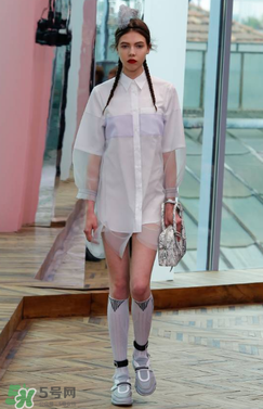 prada2020秋冬女装,prada2021春夏女装时装秀 prada2020秋冬女装,prada2021春夏女装时装秀