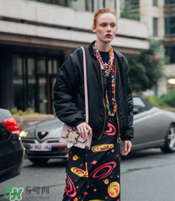 miumiu宝石马鞍包,miumiu钻石包