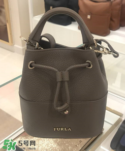 芙拉水桶包价格,水桶包多大合适