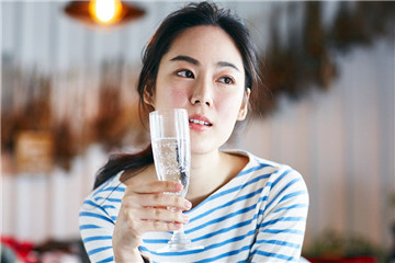 为什么会唇色深,唇色深是为什么