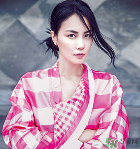 王菲年少视频,王菲年轻时唱歌