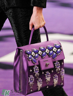 prada是普拉达牌子吗,prada属于奢侈品牌吗?