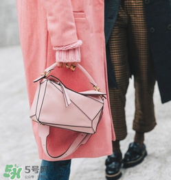 loewe puzzle肩带调节,loewe的puzzle