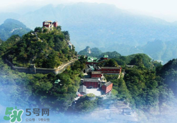 10月份去武当山穿什么衣服,十一月去武当山穿什么