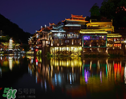 现在去凤凰古城穿什么衣服,适合去凤凰古城穿的衣服