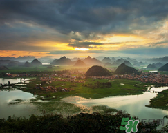 年底去云南穿什么衣服,现在这个季节去云南旅游穿什么衣服