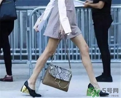 奶奶鞋怎么搭配衣服才好看,奶奶裤搭什么鞋好看