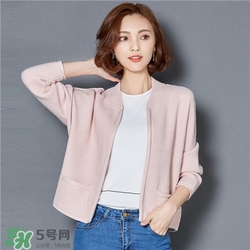 针织衫外面穿什么外套,针织衫里面需要穿什么 针织衫外面穿什么外套,针织衫里面需要穿什么