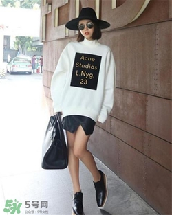 冬天怎么搭配卫衣,如何搭配卫衣才能穿的好看 冬天怎么搭配卫衣,如何搭配卫衣才能穿的好看