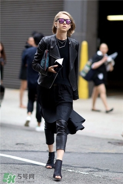 皮衣适合搭配什么衣服,皮衣怎样搭配