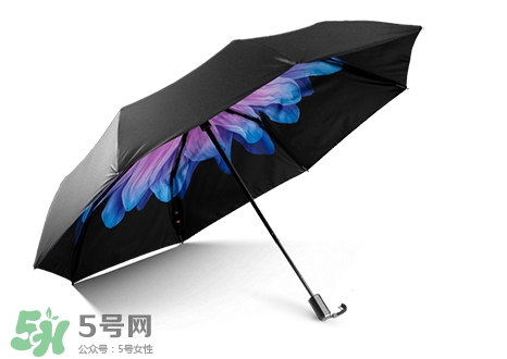 女生给男生送伞代表什么,男生送女生伞代表什么意思