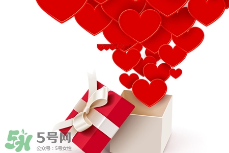 情侣之间可以送转运珠吗,送女朋友转运珠