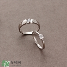 钻戒应该戴在左手还是右手,结婚钻戒应该戴在左手还是右手