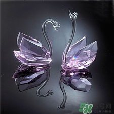 水晶能和黄金一起戴吗,白水晶可以和黄金一起戴吗