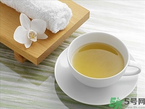 如何洗掉衣服上的茶渍,衣服上的茶渍什么方法最有效去除