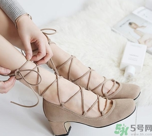 十月可以穿凉鞋吗,十一月可以穿棉鞋吗 十月可以穿凉鞋吗,十一月可以穿棉鞋吗