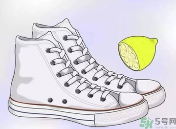 鞋边发黄是什么原因,鞋边严重发黄