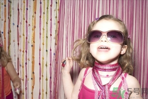 冬天适合戴墨镜么,墨镜可以冬天戴吗