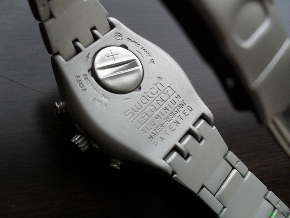 swatch手表换电池教程,swatch电子表换电池