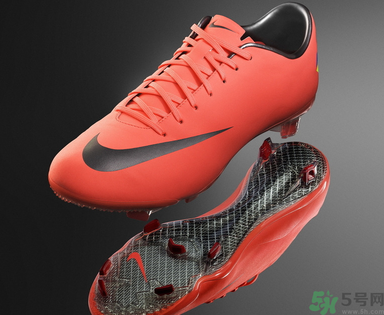 耐克鞋子可以水洗吗,耐克鞋可以直接用水洗吗