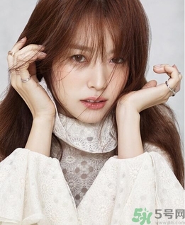 孔孝真戒指,蜂巢戒指什么牌子 孔孝真戒指,蜂巢戒指什么牌子