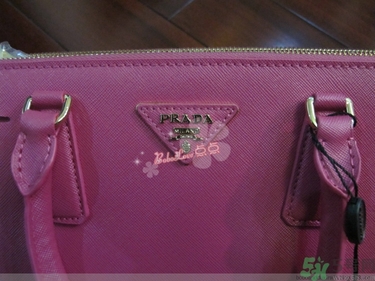 辨别prada包真假,prada男包怎么看真假