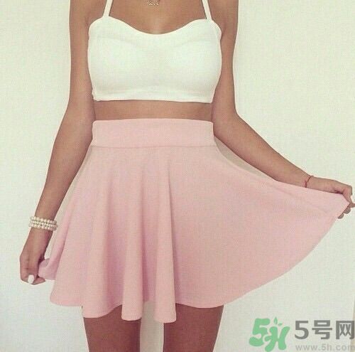 蜜粉色搭配什么颜色,粉色搭配禁忌 蜜粉色搭配什么颜色,粉色搭配禁忌