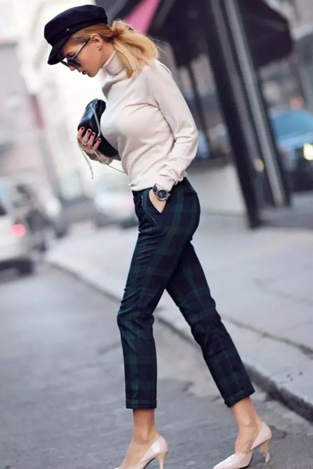 高领打底衫怎么搭外套,高领打底衫怎么搭配外套男生