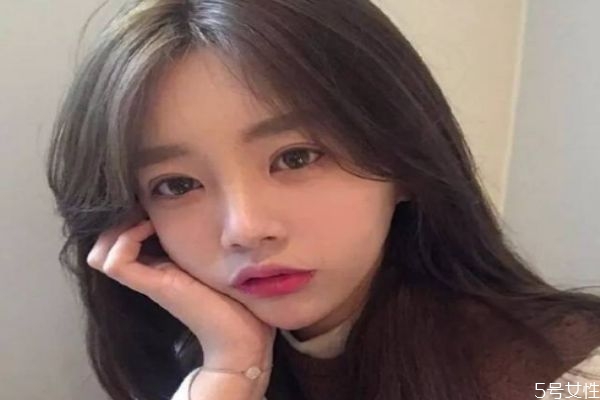 八字刘海不打理可以吗,八字刘海要打理吗