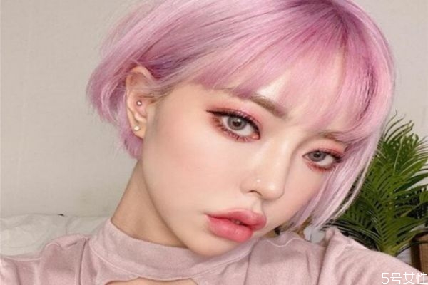 漂粉可以和护发素一样用吗,护发素加漂粉能漂发吗