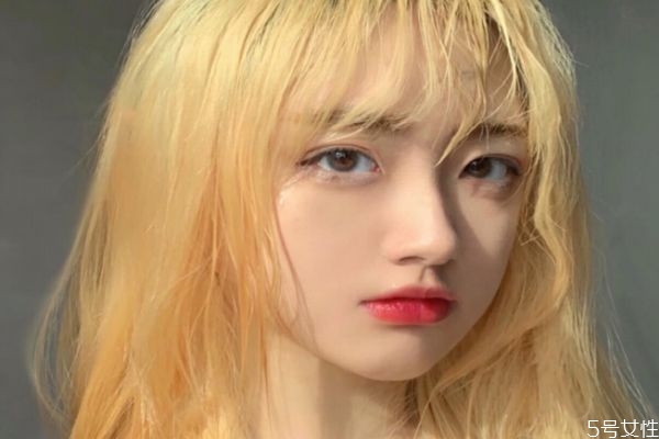 漂发可以湿发吗,湿头发可以漂发吗