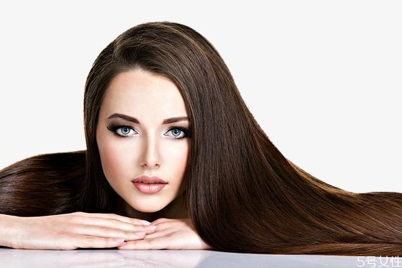 直发梳怎么烫卷发,直发梳怎么做卷发