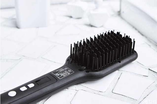 学梳头发又简单又漂亮,易梳彩染发梳