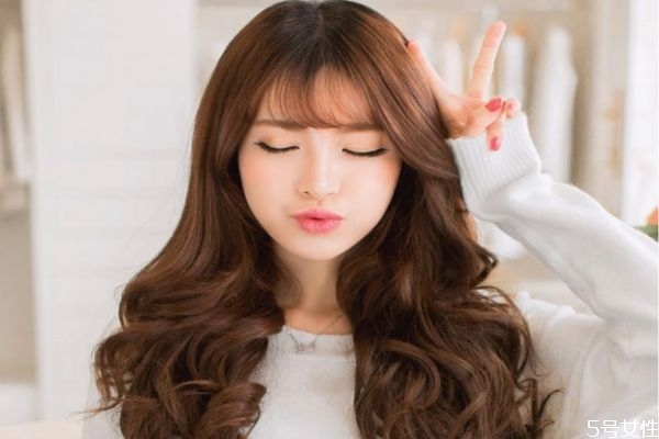 真人假发和纤维发有什么区别,假发是真头发还是纤维的好