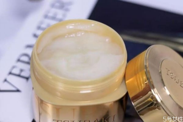 发膜和润发乳的区别,护发乳跟发膜是一样的吗