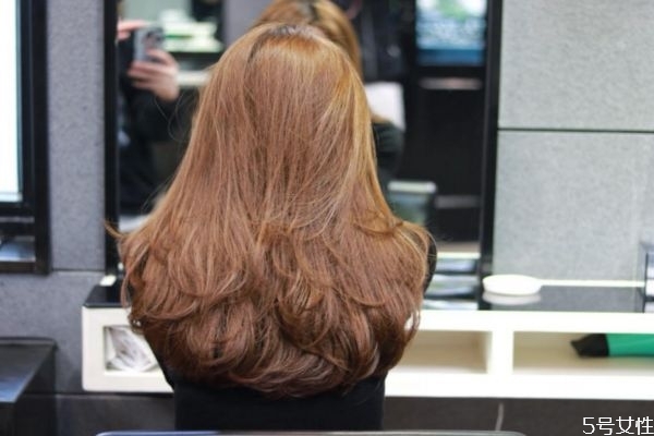 染发剂的危害有哪些,长期闻染发剂的危害有哪些