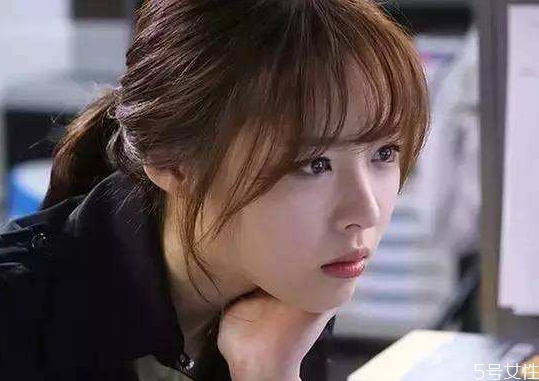 脖子短留长发还是短发好看,脖子短留长发还是短发看图片