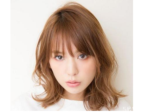 什么发色比较日系,日系的头发颜色 什么发色比较日系,日系的头发颜色