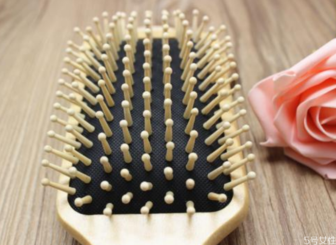 气垫梳和普通梳子有什么区别?,气垫梳子和普通梳子的区别