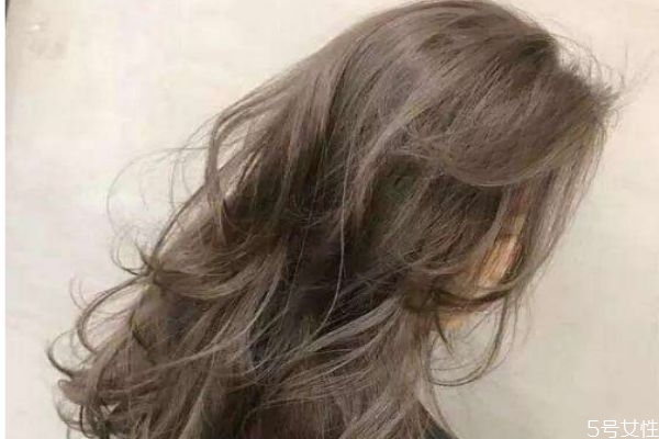 发根蓬松烫可以保持多久,烫发根可以维持多久