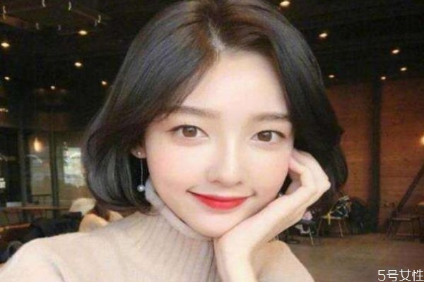 额头窄怎么扎头发好看,额头窄的适合留什么发型