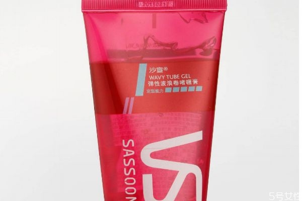 发油和啫喱膏哪个好用,啫喱膏啫喱水和发蜡哪个好