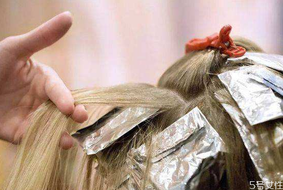 爆顶了洗几次头之后会恢复吗,头发爆顶了洗几次能自然?