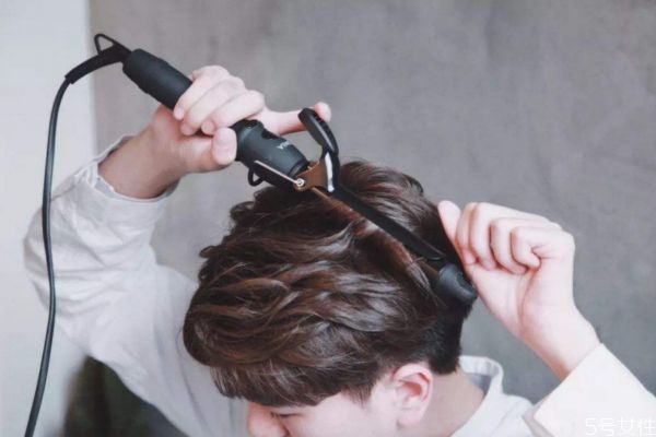 拉直的头发可以用卷发棒吗,卷发棒如何用来拉直发