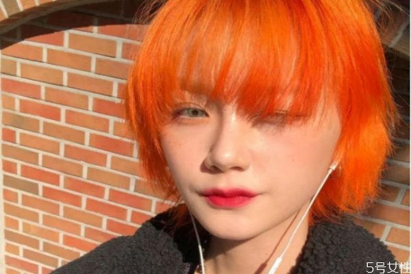 头发打蜡打透明蜡好还是色蜡好,头发打蜡透明色是怎么用的