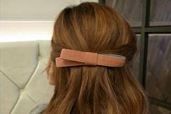 咖啡色发色好看吗,咖啡色头发好看吗