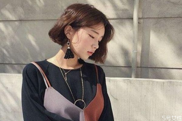 从齐耳短发到长发及腰要多久,两边齐耳短发后边长 从齐耳短发到长发及腰要多久,两边齐耳短发后边长