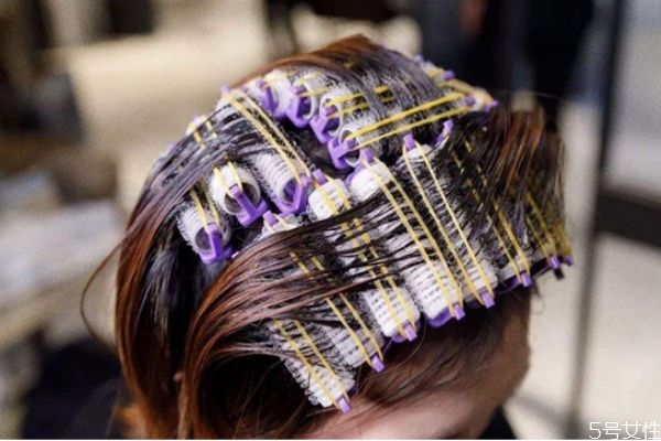 摩根烫可以用液体药水,摩根烫用冷烫药水可以吗